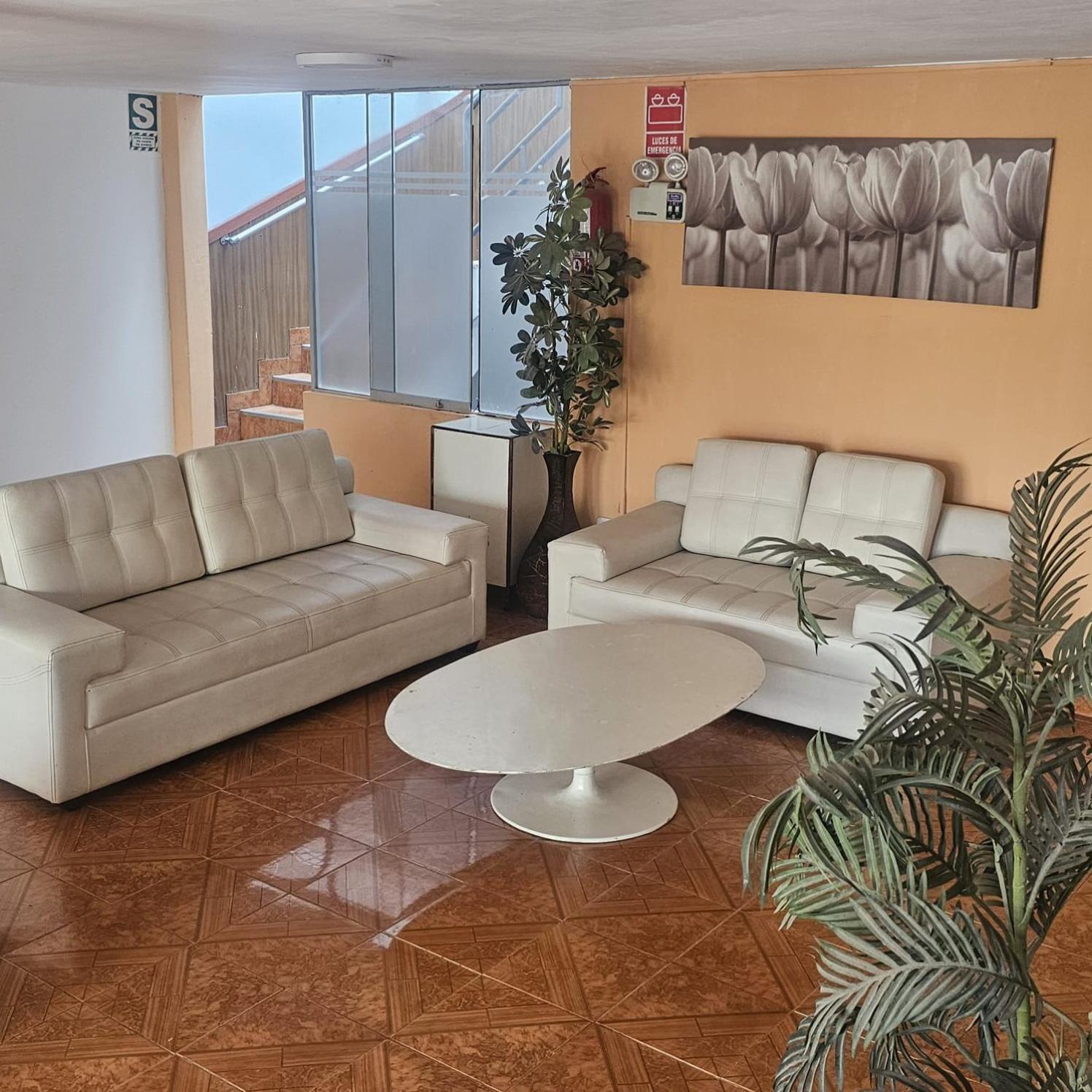 Hostal Turistico El Cajamarquez Lima Bagian luar foto